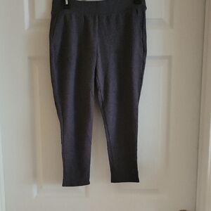 Torrid Grey Capri Leggings